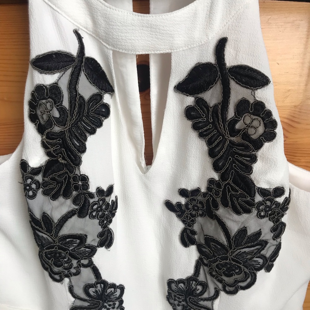 BEBE ivory dress, M, midback zip